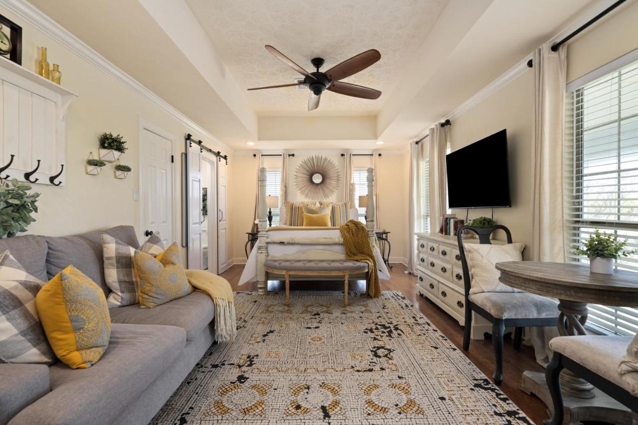 The Plantation House Boutique Inn Pflugerville Exterior photo